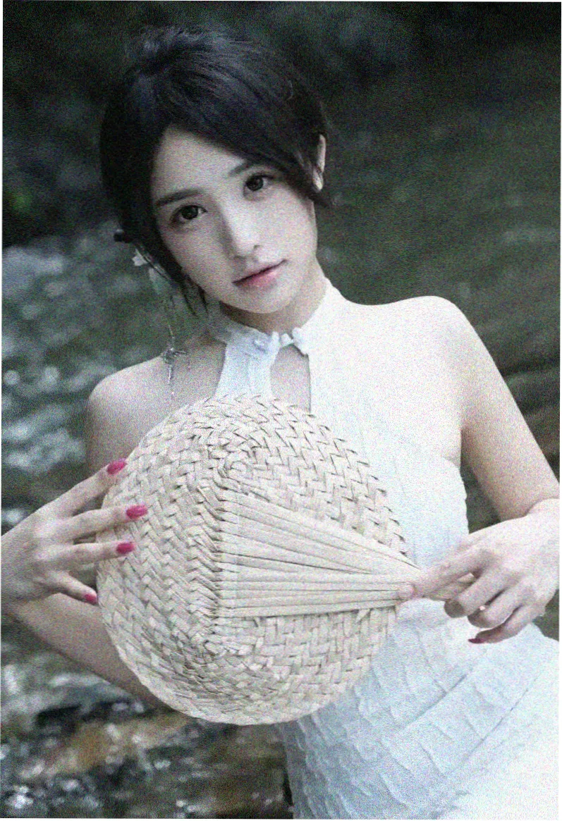 奶奶的旧收音机短剧封面